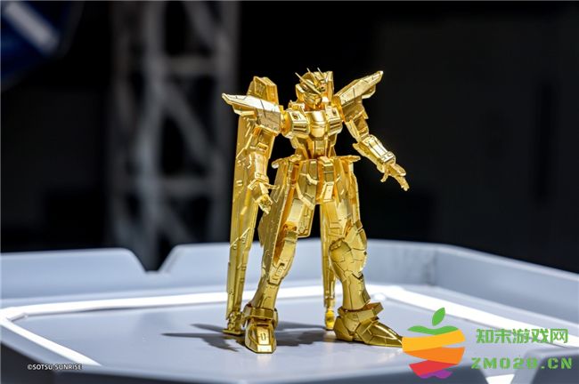 “黄金高达”亮相就受追捧，老凤祥年轻化战略大获成功：改变珠宝市场格局的神奇之作？ 一场抢购热潮的背后