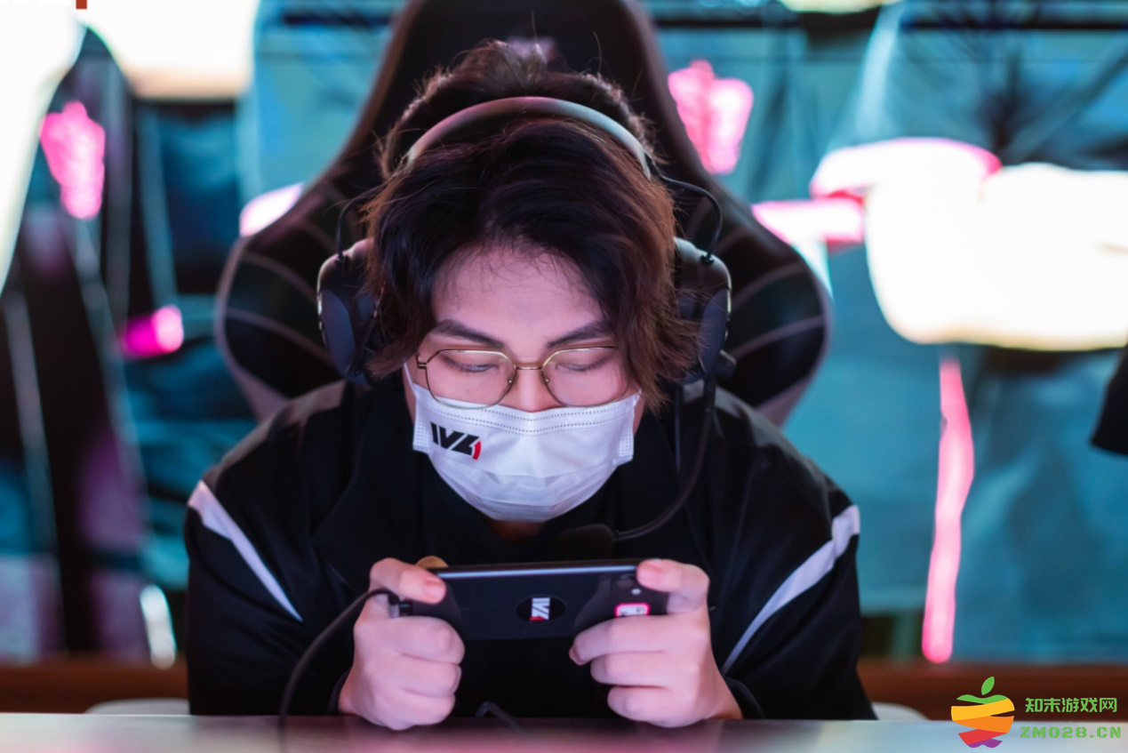 这么嚣张？胆大包天站在地窖口，第五人格四出教学局！：绝妙策略，读懂对手心思，赢得胜利！