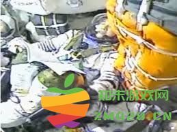 航天员在飞船发射过程中为何采用半躺姿势而不是直立的原因解析