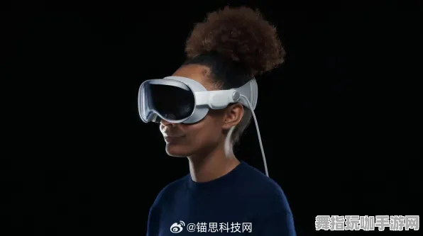 Vision Pro移植版-2025年4月最新版-装备合成指南-脑机接口2.0游戏